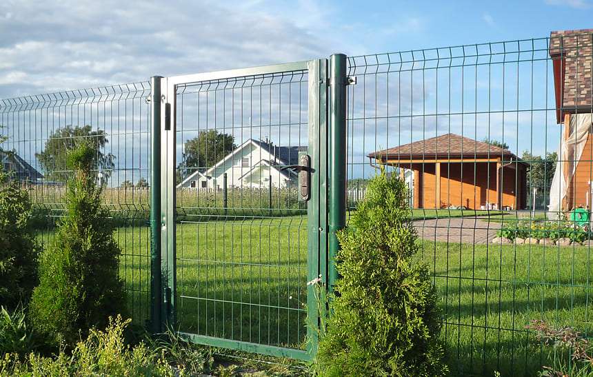 металлический забор из 3d сетки высотой 1,5 метра